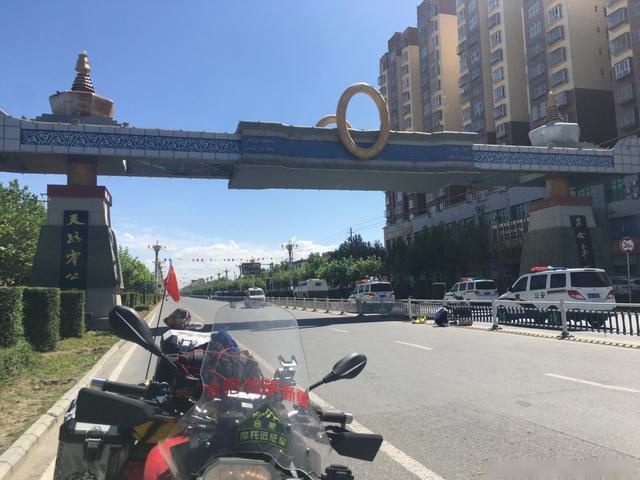 长途摩旅利器，四种骑行模式+无钥匙启动，宝马F750GS评测