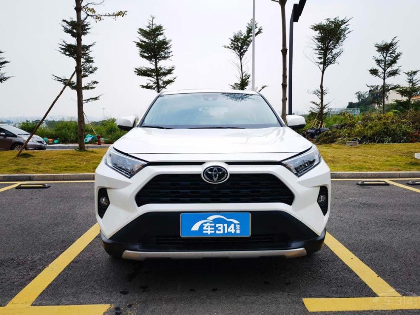 领睿和RAV4怎么选  没有对比就没有伤害
