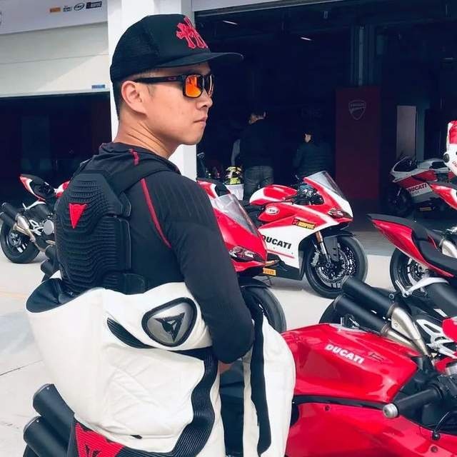 全球独一份的调性——山路内测路特斯ELETRE后，我这么说