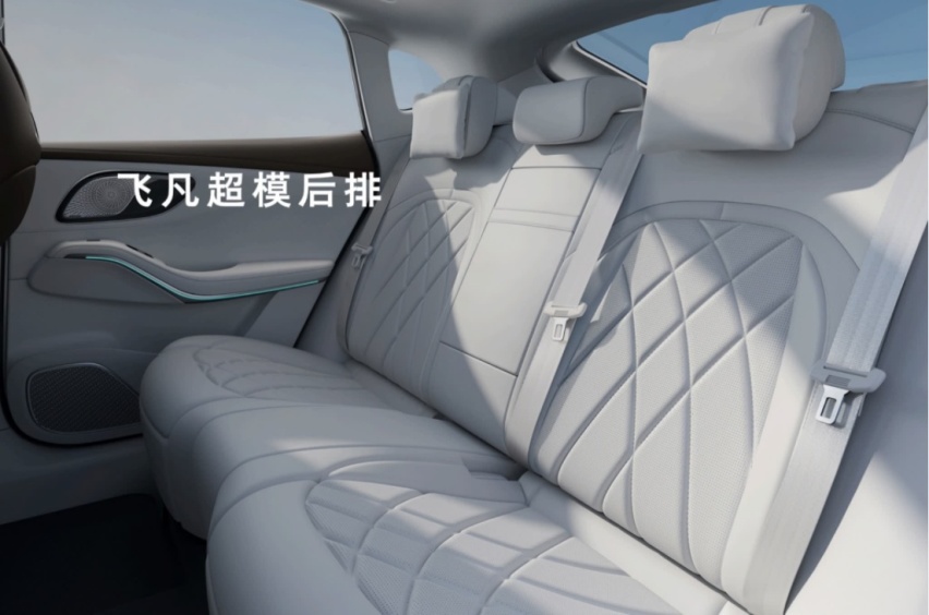 SUV屏霸？2.95m超长轴距+高性能 这新车27.99万起！