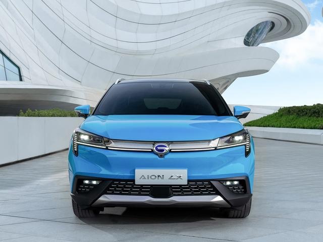 广汽Aion LX上市，价格直逼35万，27万的途观L新能源