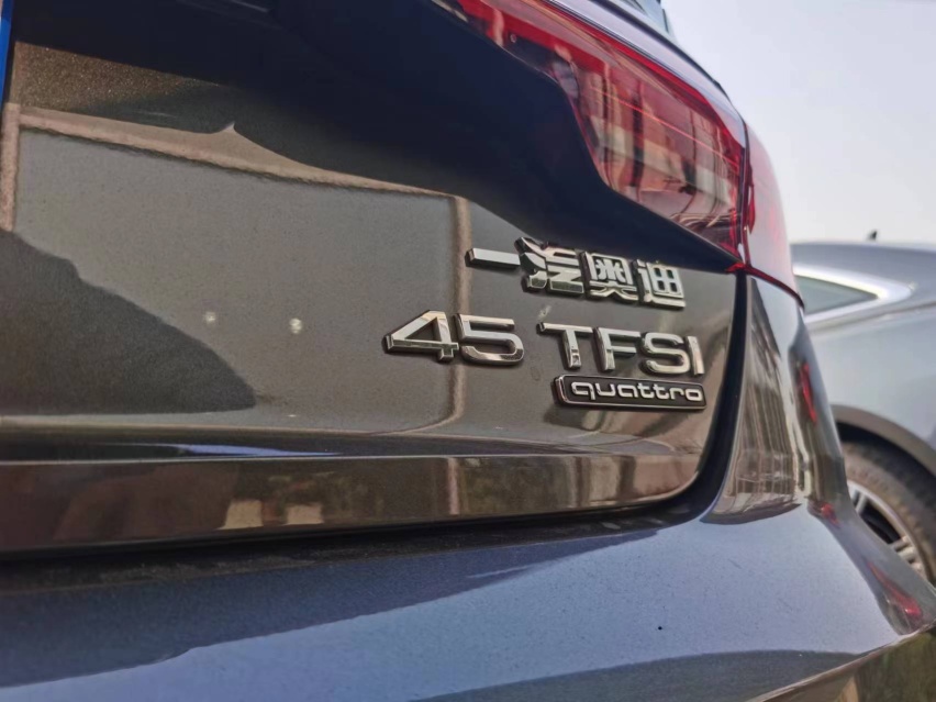 手握30万元买豪车，宁可选前驱的奥迪A4L，也不要后驱的宝马3系？