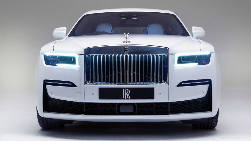 2021-rolls-royce-ghost-front (1).jpg