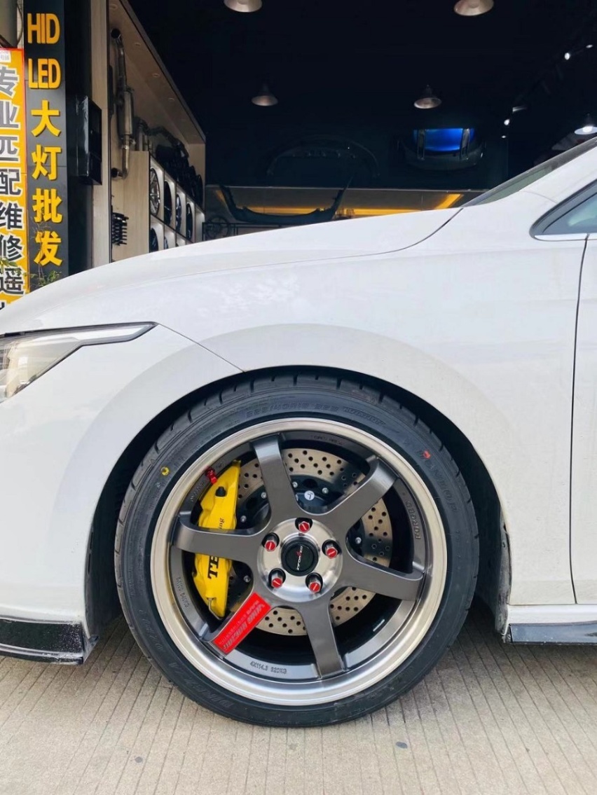 大众改装刹车案例 大众高尔夫8改装TEI Racing刹车