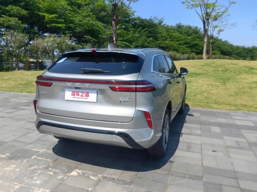 魏牌新摩卡DHT-PHEV，比理想L7还有料