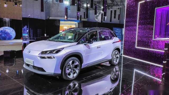 试驾AION V Plus充电5分钟就能续航207km？堪称空间魔术师