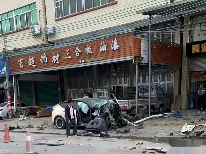 再胜诉，“失控”责任都在司机！特斯拉单踏板，一点毛病也没有？