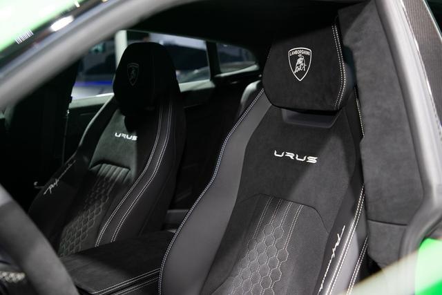 Urus Performante亮相第25届成都国际汽车展览会