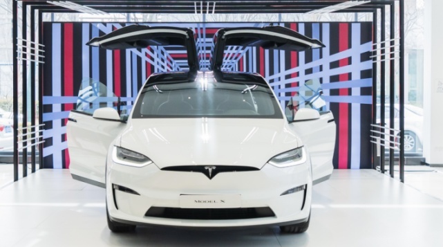 “性能怪兽”特斯拉Model X Plaid 惊喜亮相天津