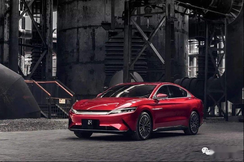 丁是丁，卯是卯！比亚迪汉“硬杠”特斯拉Model 3，谁赢？
