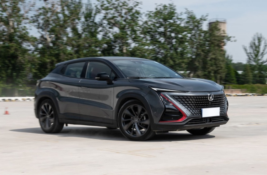 两款15万级热门SUV 哈弗酷狗和长安UNI-T对比