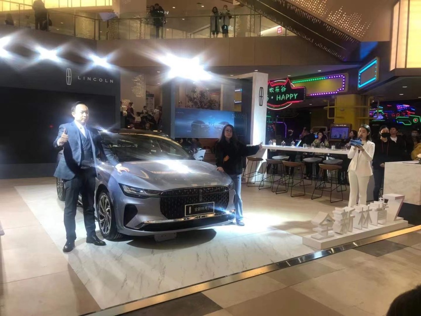 现场就能订车 最豪美系林肯轿车 6.8S破百
