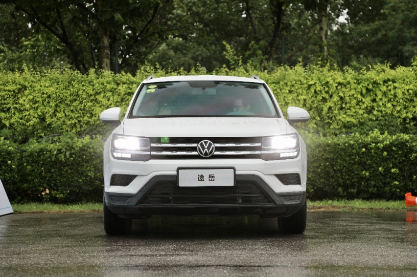 紧凑型SUV“三国杀”：4008VS RAV4 VS途岳
