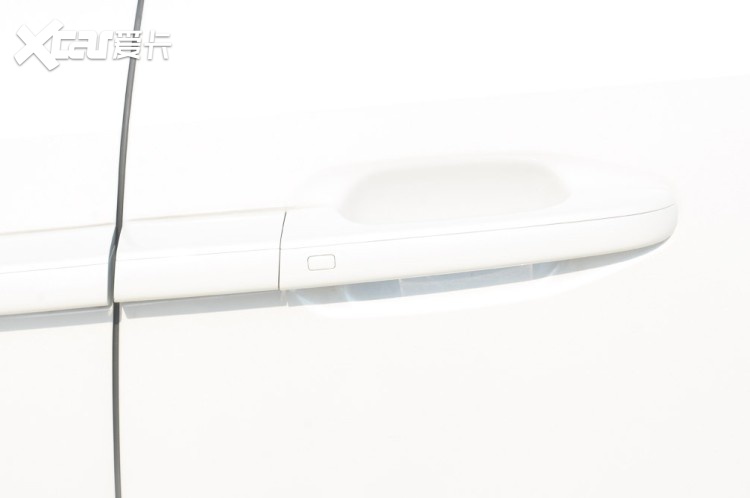 家用商用两不误，同级唯一的2.0T插混，传祺E9能否替换腾势D9？