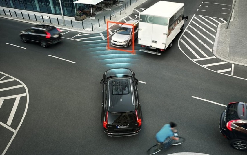 荣获IIHS 2023年顶级安全之选+大奖，沃尔沃XC90为何这么强？