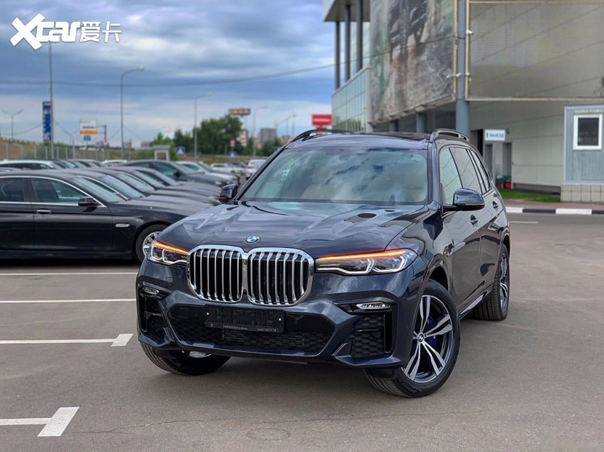 威武的霸气感全新宝马x730d海外实车到店