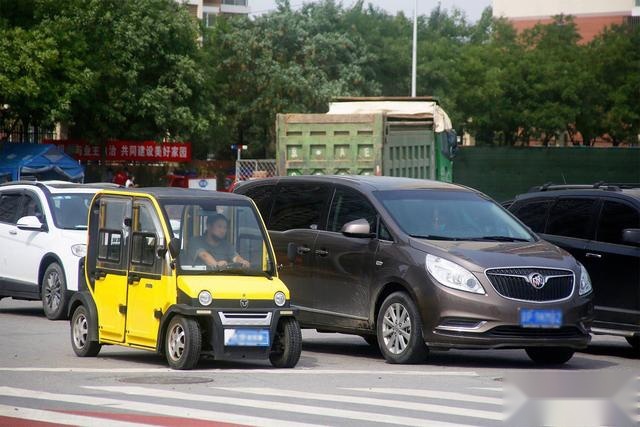 看完这些真相，你还愿意买低速电动四轮车吗？