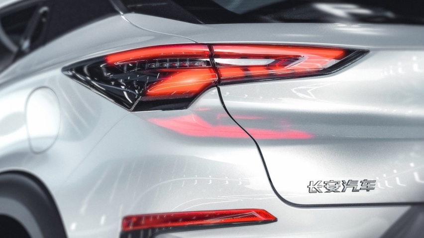 2.0T+四驱！颜值爆表，15.79万起长安UNI-K贵吗？
