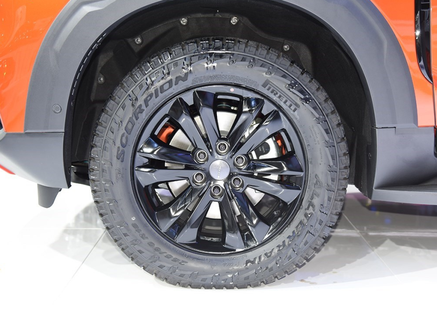 2019广州车展，外形硬派，上汽MAXUS D90Pro亮相