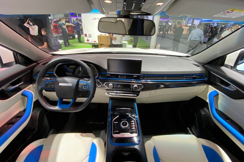 前脸变化很大 广州车展实拍新款捷途X70S EV