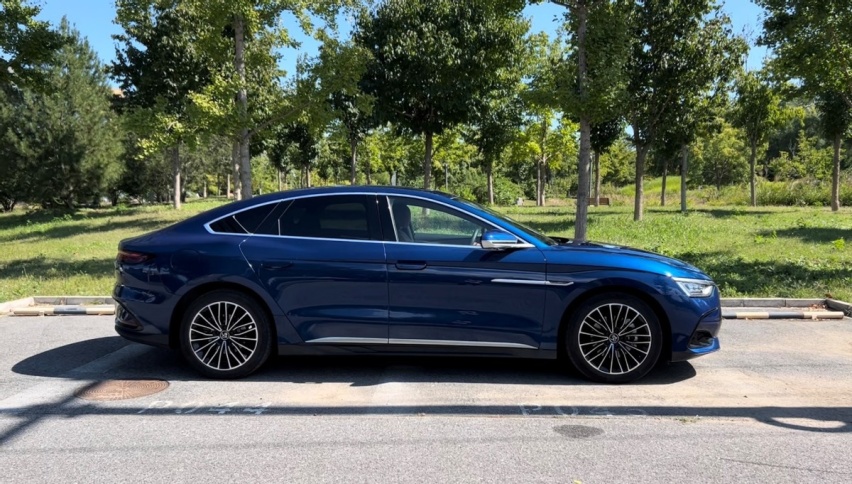 官方数据4.2L/100km 真的有那么省吗？答哥实测比亚迪汉DM-i