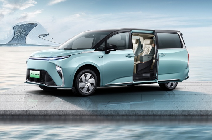 起售26.99万元，最高续航560km，新款大家MIFA9来袭