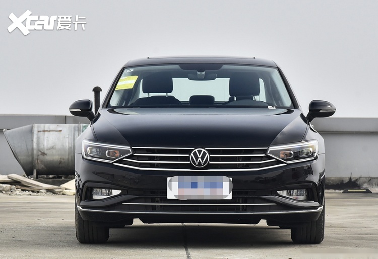 驾控在线、舒适性拉满，迈腾全面表现出色