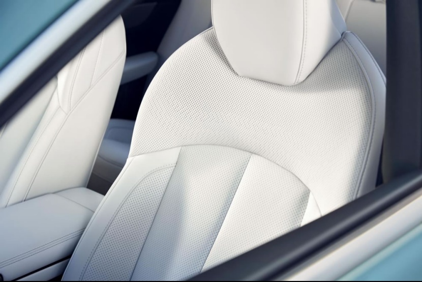 702km超长续航，售价24.99万元起，小鹏P7i有哪些变化？