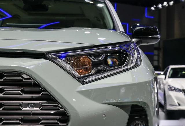 新RAV4离上市又近一步，终端市场订单飞涨，紧凑SUV新爆款