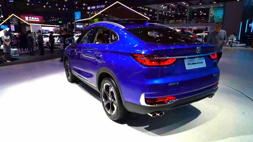 上海车展看长安CS85,网友：看车身像30万的，看轮辋像5万的！