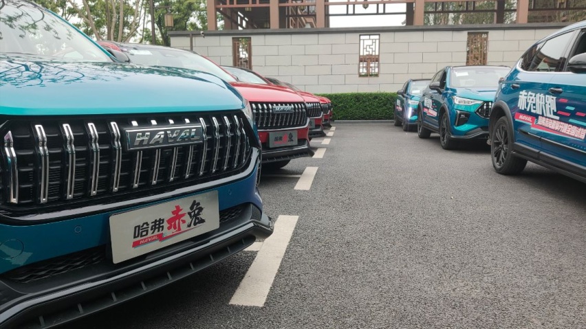 重庆试驾哈弗赤兔，满身智能安全配置7.7秒破百，这车能买吗？