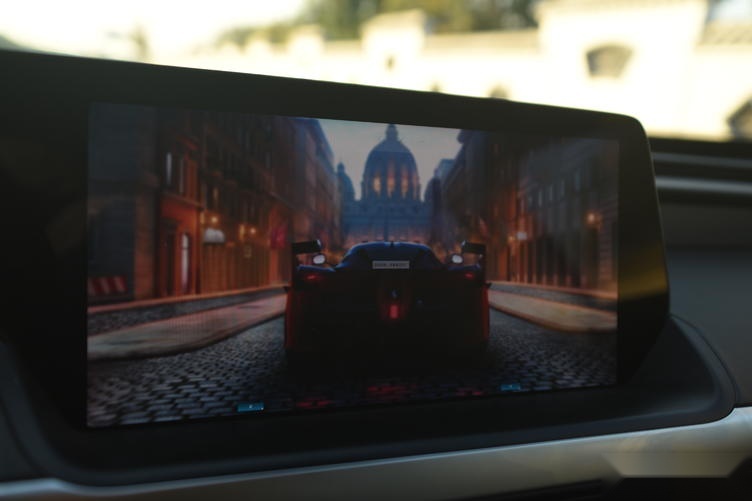 动力续航上能与特斯拉Model 3比肩的车型——小鹏P7
