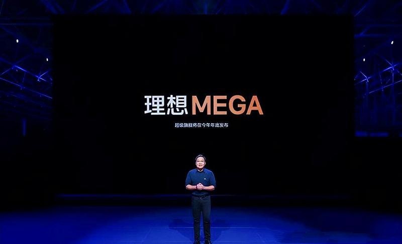 排着队卷，新势力三款高端纯电MPV上场，埃尔法还加价吗？