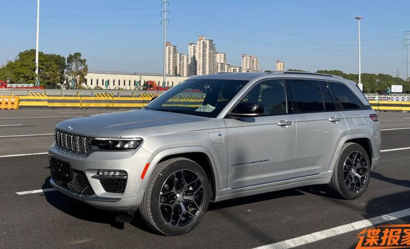 回歸!搭載2.0T插混動力,全新Jeep大切諾基國內實車曝光 回歸!搭載2.0T插混動力,全新Jeep大切諾基國內實車曝光