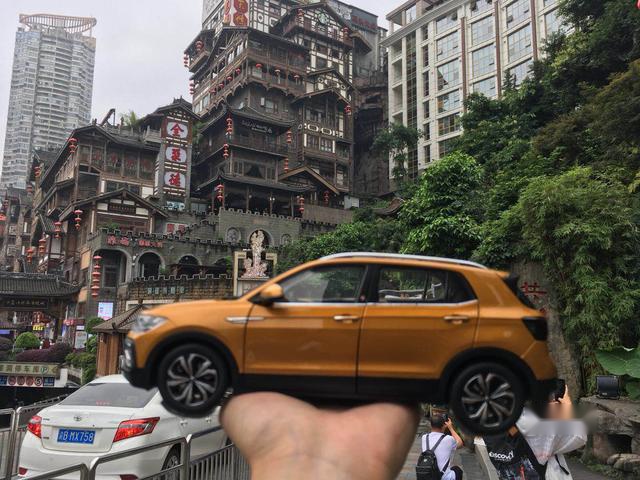 在重庆，开偏30°怕的不是撞车，而是走错路，因为导航都不灵
