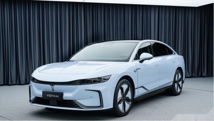 岚图发布全新轿车；宝马停止在英国生产电动MINI