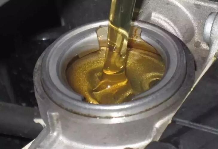 城市路况复杂多变，如何让爱车发动机每一程都尽兴？
