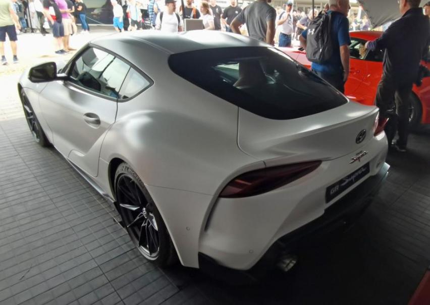 手动挡的丰田GR SUPRA，是不是比宝马更有操控快感？