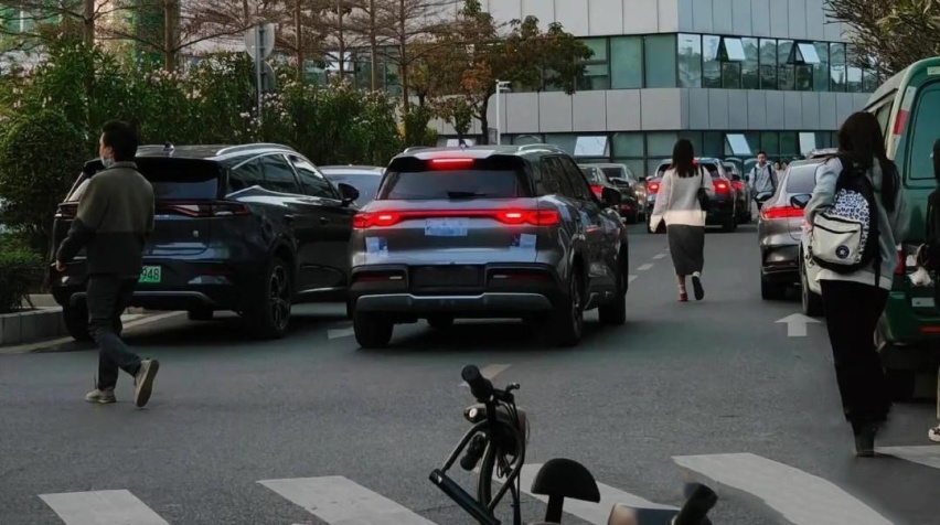 定位10万级纯电SUV，比亚迪元UP无伪照曝光，今年3月上市