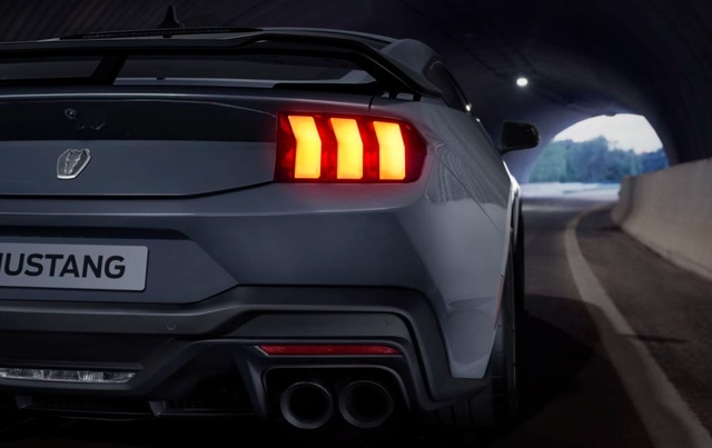 5.0L排量 V8发动机，Mustang Dark Horse谁不爱？