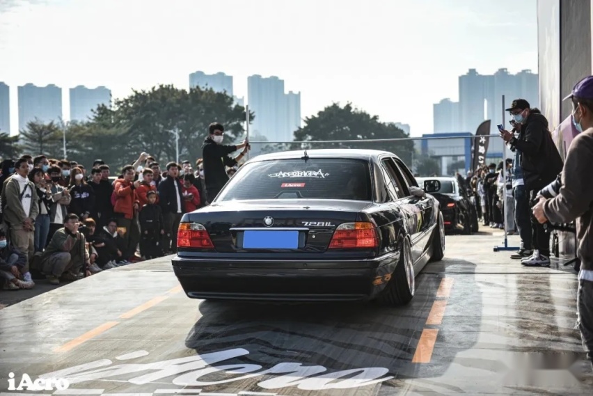 姜还是老的辣，新疆车友以改代修让这台情怀宝马E38焕发第二春