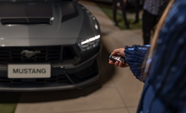 5.0L排量 V8发动机，Mustang Dark Horse谁不爱？