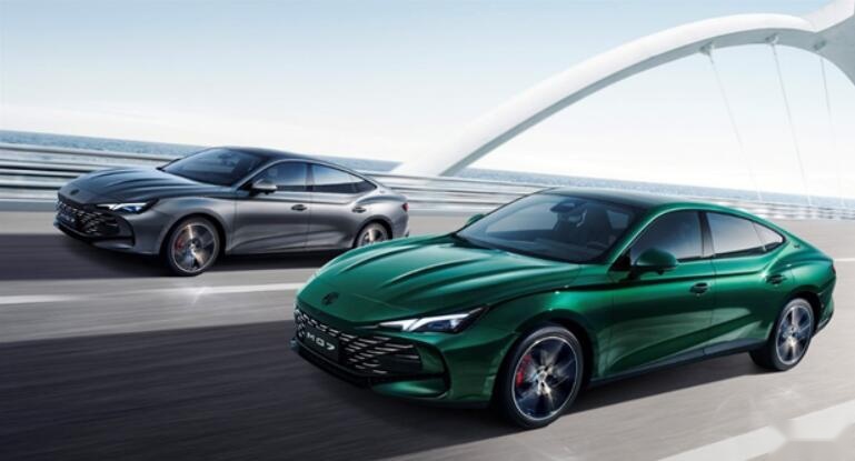 MG7正式上市 上汽“掀桌子”11.98万起售 两种动力可选