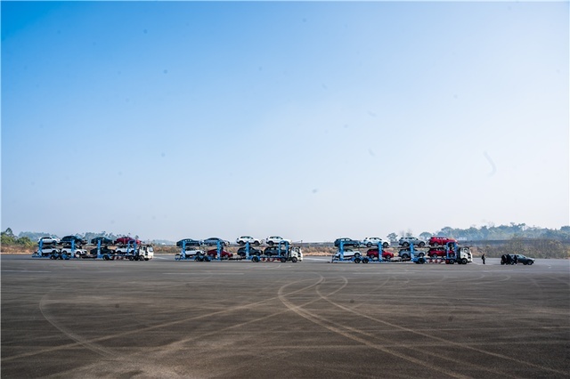 90吨重挂车，一台CS55PLUS就够拉了，建议下次拉火车
