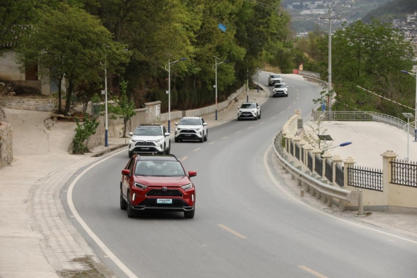 自带“Pro”属性，RAV4荣放双擎E+可满足你所有的需求