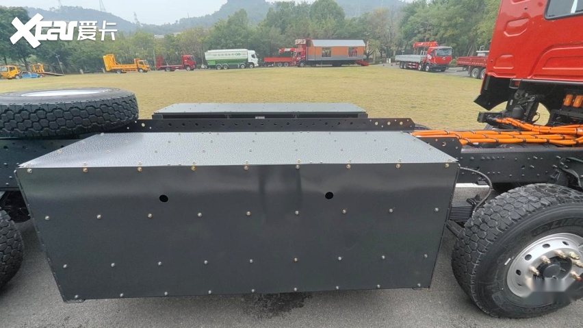动力续航双优 工程运输绿色转型优选乘龙H7 8X4纯电自卸车