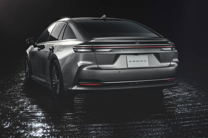 丰田皇冠GR假想图曝光，或今年夏天发布，马力或超370 HP