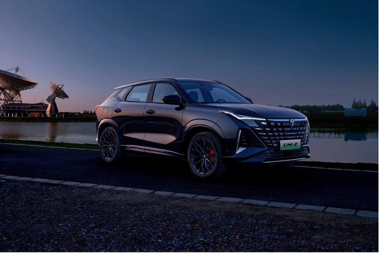 2025款UNI-Z PHEV加推戰(zhàn)艦+、超能型,疊加煥新禮及國(guó)補(bǔ)后8.69萬(wàn)元起 2025款UNI-Z PHEV加推戰(zhàn)艦+、超能型,疊加煥新禮及國(guó)補(bǔ)后8.69萬(wàn)元起