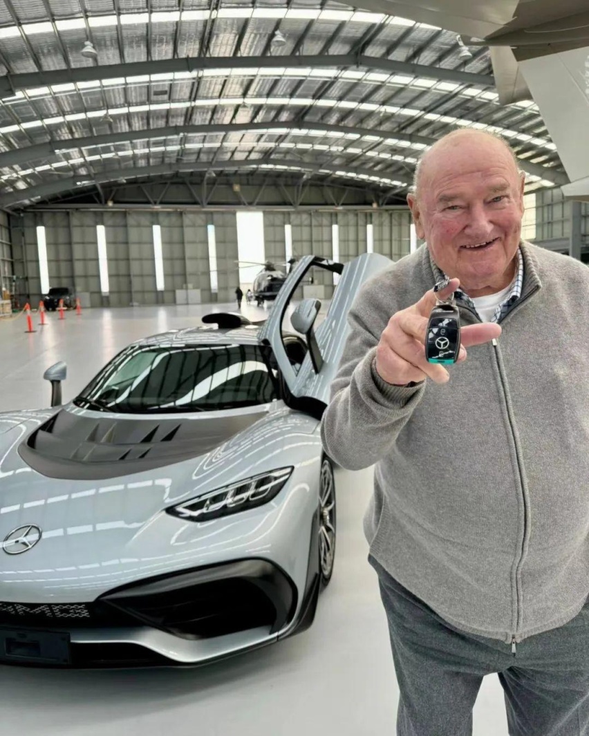 实拍全澳首台AMG ONE，全世界年纪最大的车主？