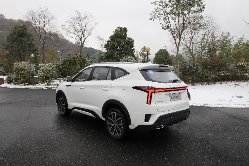 10万级七座SUV，居家大暖男，试驾思皓X8 PLUS